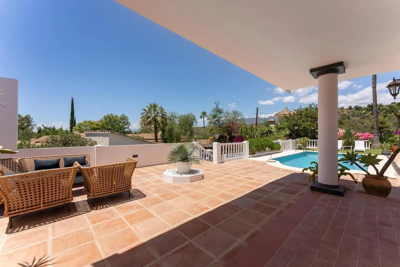 Luxurious Villa Close To Sea And Golf Marbella