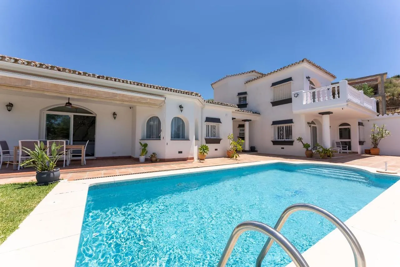 Luxurious Villa Close To Sea And Golf Marbella