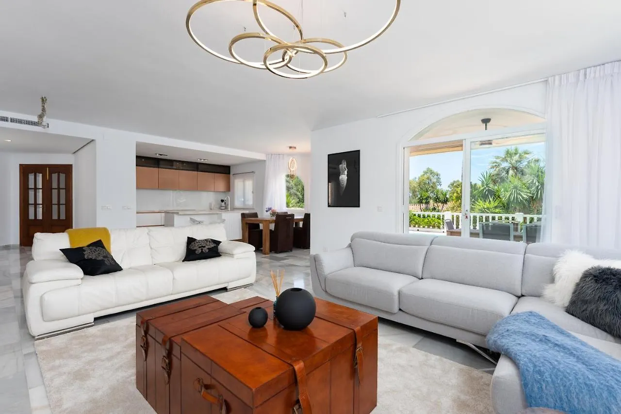 Luxurious Villa Close To Sea And Golf Marbella